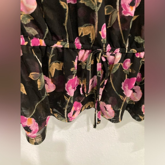 WHBM Floral On/Off Shoulder Top - Picture 4 of 9